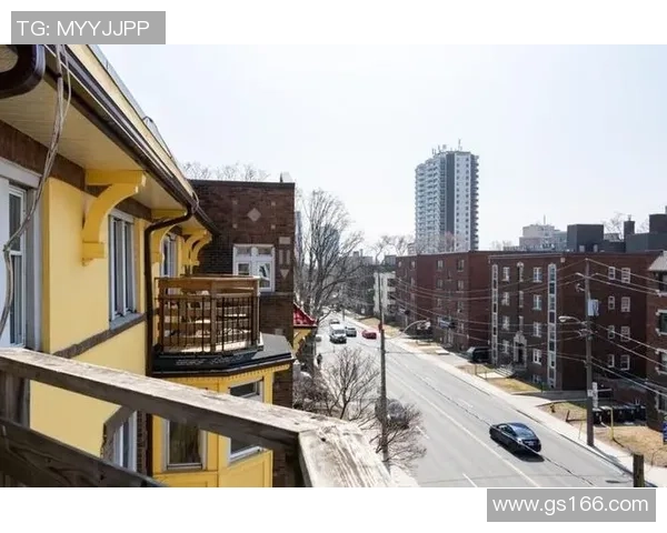 开911的足球明星背后的故事与传奇人生揭秘