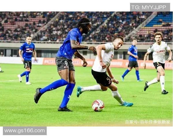 张新发2019年足球明星风采展现与成就回顾